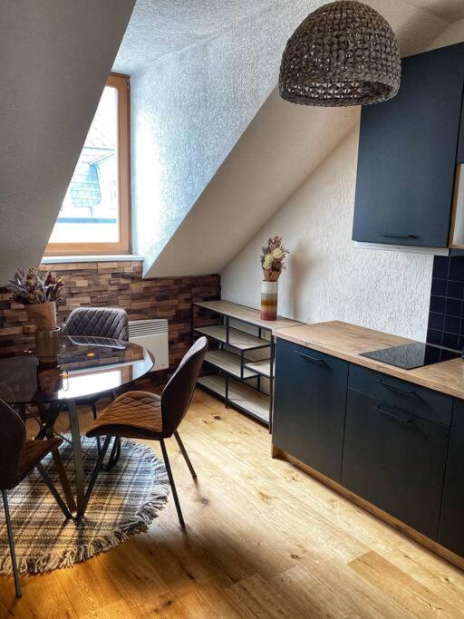 Cozy And Warm Apartment In The Heart Of Karlsbad Eksteriør bilde
